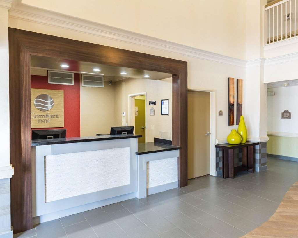 Econo Lodge Inn & Suites East Houston I-10 Interior foto